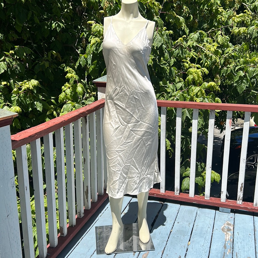 Midi Dress in Pearl